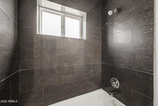 3233 N 37TH Street 18, Phoenix, AZ 85018