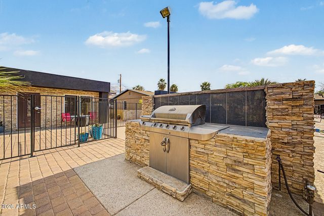 3233 N 37TH Street 18, Phoenix, AZ 85018