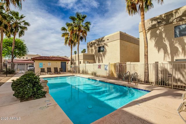 3233 N 37TH Street 18, Phoenix, AZ 85018
