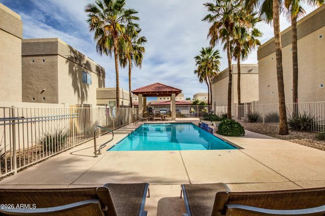 3233 N 37TH Street 18, Phoenix, AZ 85018