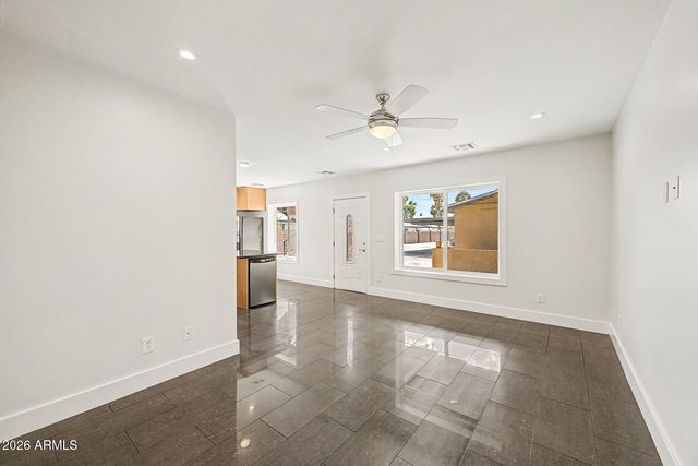 3233 N 37TH Street 18, Phoenix, AZ 85018