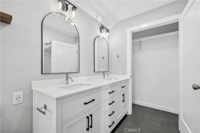 25768 Miguel Court, Valencia, CA 91355