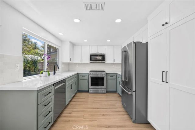 25768 Miguel Court, Valencia, CA 91355