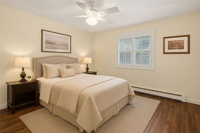 122 Edaville Court, Warwick, RI 02886