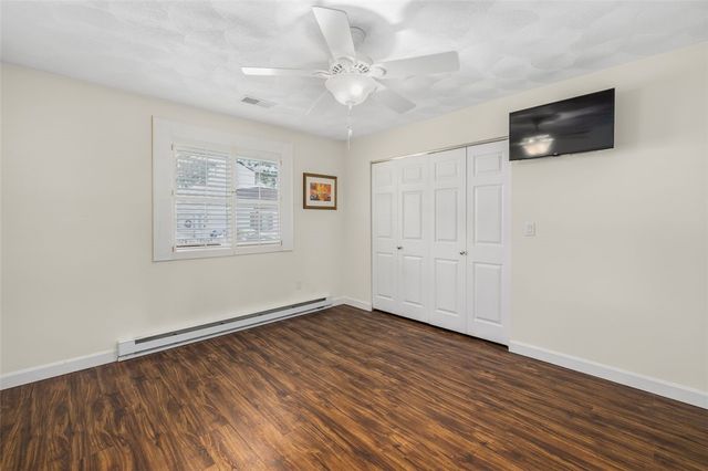 122 Edaville Court, Warwick, RI 02886