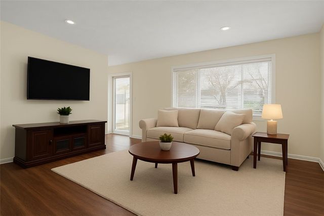 122 Edaville Court, Warwick, RI 02886