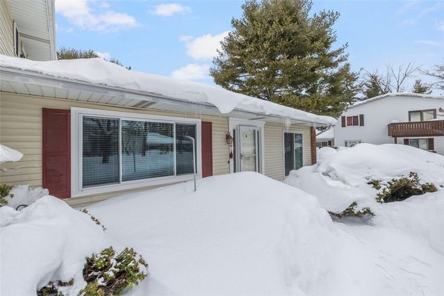 122 Edaville Court, Warwick, RI 02886