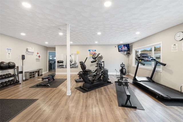 122 Edaville Court, Warwick, RI 02886