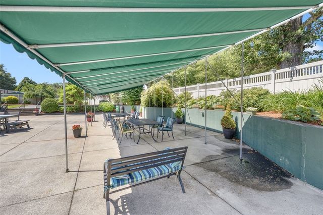 122 Edaville Court, Warwick, RI 02886