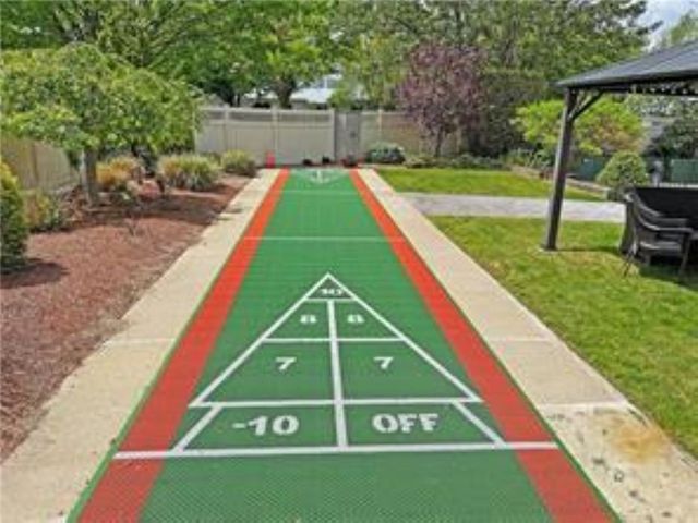 122 Edaville Court, Warwick, RI 02886