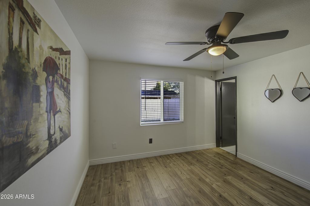 Image 19 of property listing at 6213 W ALMERIA Road, Phoenix, AZ 85035