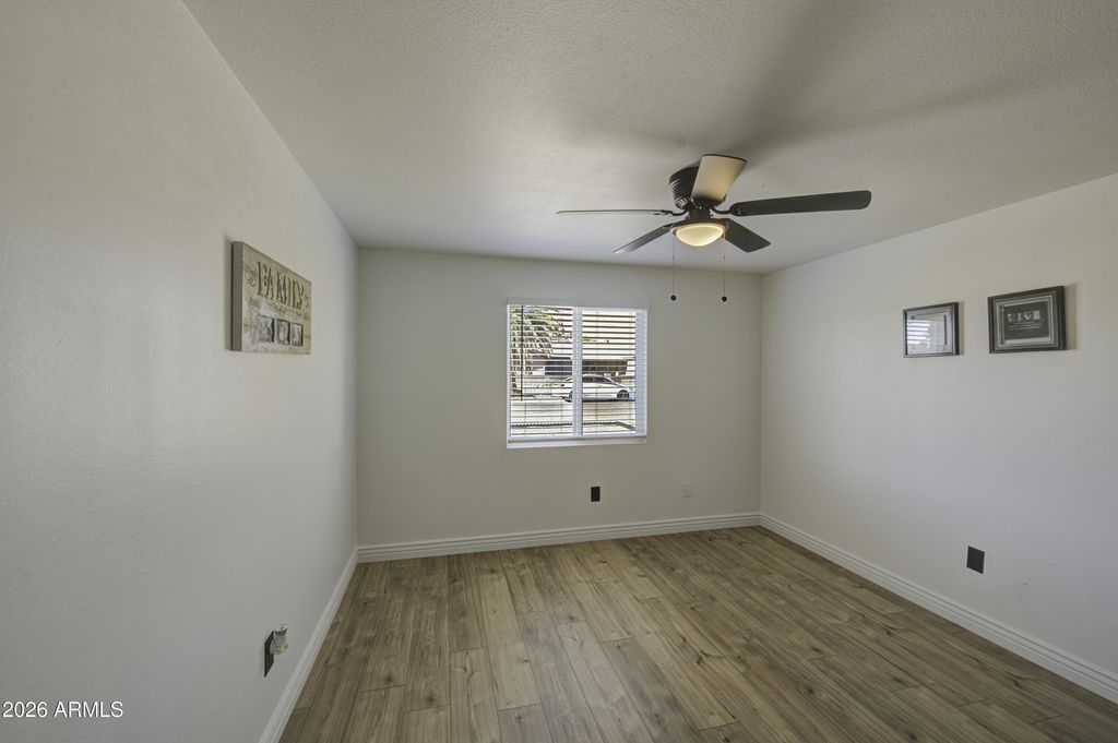 Image 25 of property listing at 6213 W ALMERIA Road, Phoenix, AZ 85035