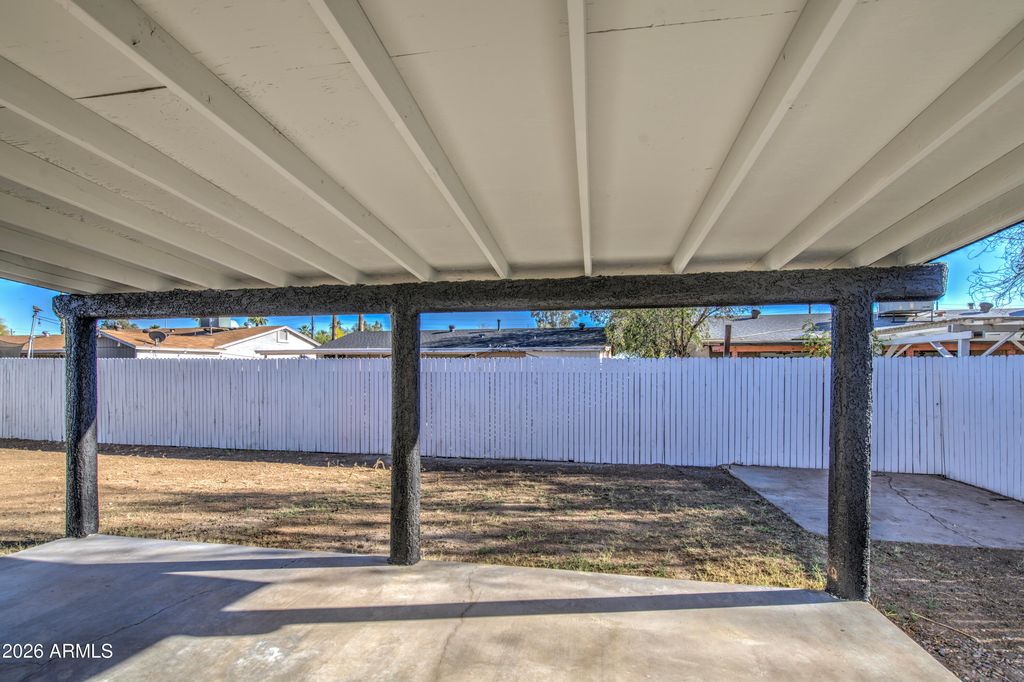 Image 30 of property listing at 6213 W ALMERIA Road, Phoenix, AZ 85035