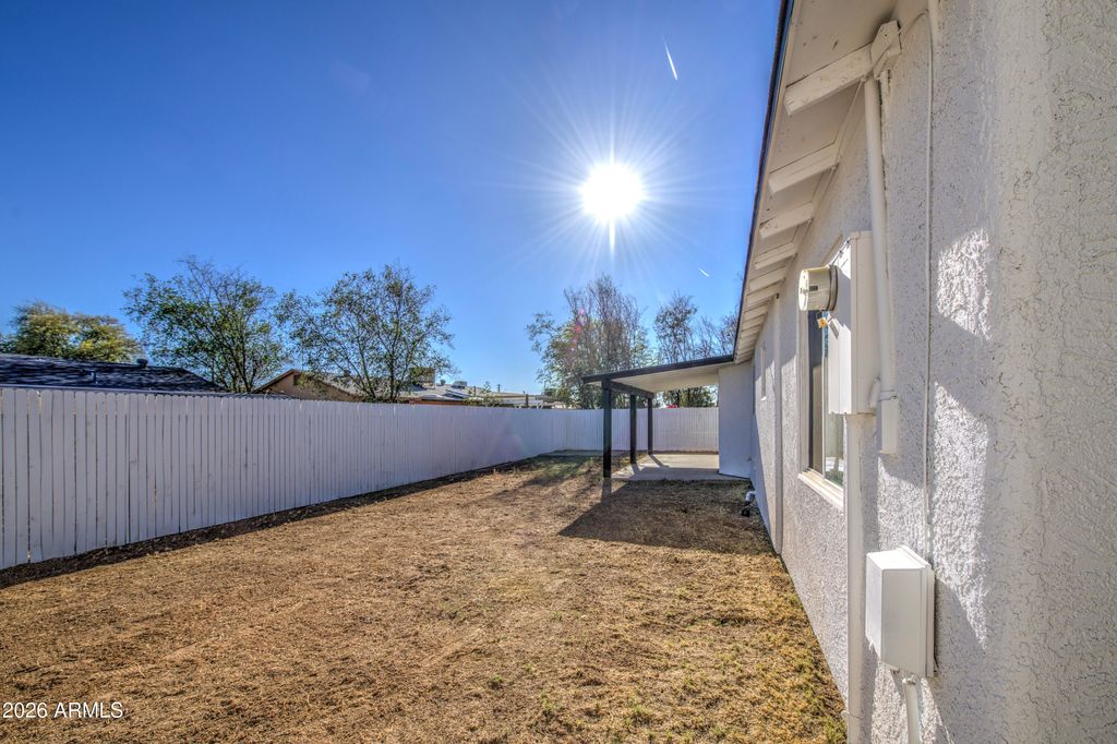 Image 35 of property listing at 6213 W ALMERIA Road, Phoenix, AZ 85035