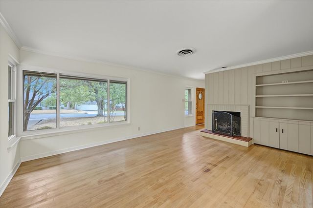 3809 Heywood Avenue, Fort Worth, TX 76109