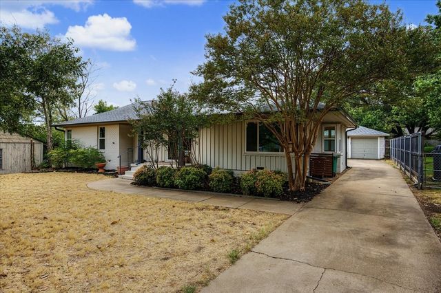 3809 Heywood Avenue, Fort Worth, TX 76109