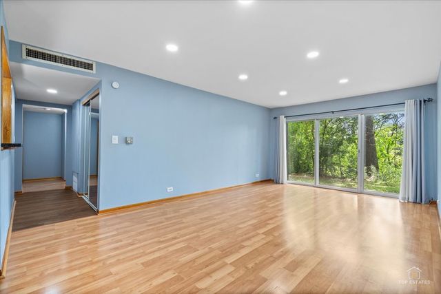 5101 Carriageway Drive 109, Rolling Meadows, IL 60008