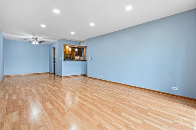 5101 Carriageway Drive 109, Rolling Meadows, IL 60008