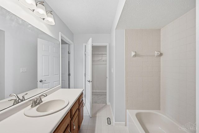 2415 Henesy Lane, Fairfield, OH 45014