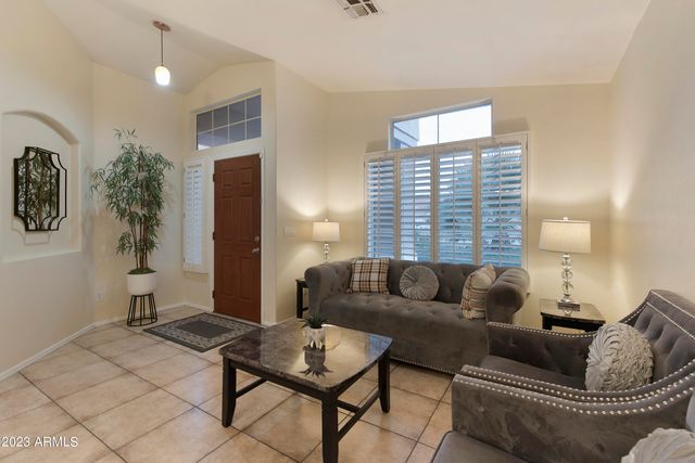 5174 W Kerry Lane, Glendale, AZ 85308