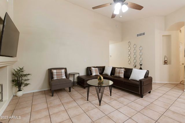 5174 W Kerry Lane, Glendale, AZ 85308