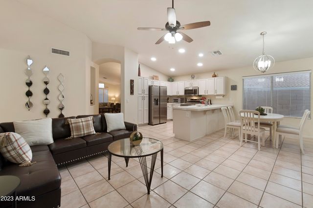 5174 W Kerry Lane, Glendale, AZ 85308