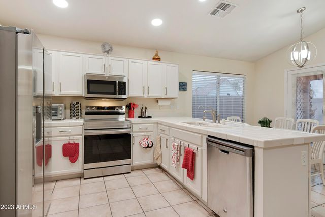 5174 W Kerry Lane, Glendale, AZ 85308