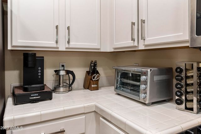 5174 W Kerry Lane, Glendale, AZ 85308