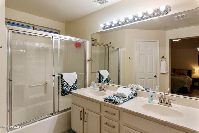 5174 W Kerry Lane, Glendale, AZ 85308