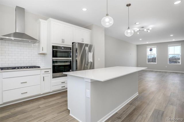 43173 Atwood Ave, Novi, MI 48375