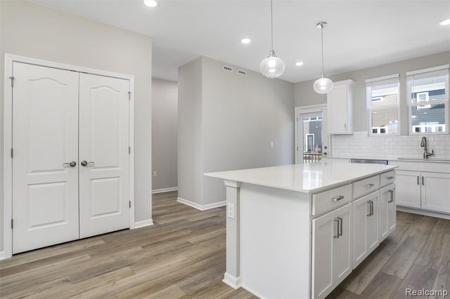 43173 Atwood Ave, Novi, MI 48375