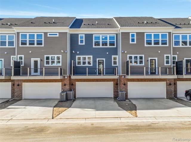 43173 Atwood Ave, Novi, MI 48375
