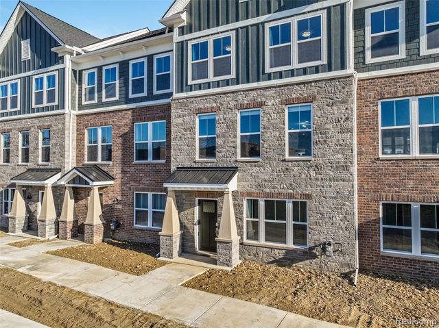 43173 Atwood Ave, Novi, MI 48375