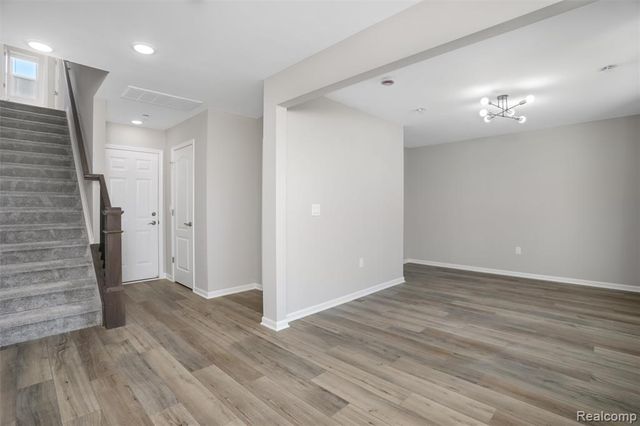 43173 Atwood Ave, Novi, MI 48375