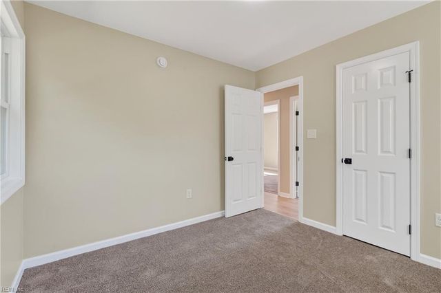 11 Farrington PL, Hampton, VA 23663