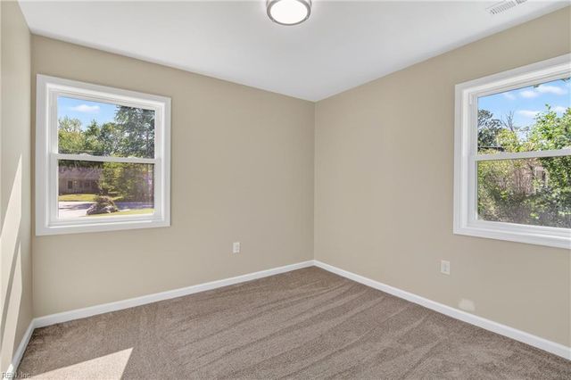 11 Farrington PL, Hampton, VA 23663