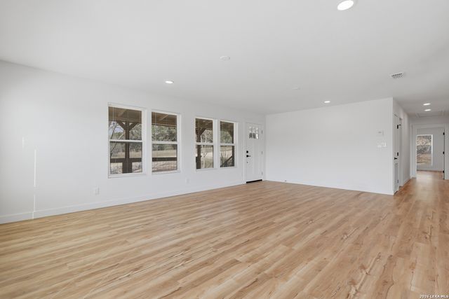 1333 Comanche Path, Bandera, TX 78003