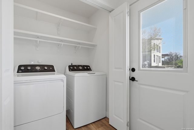 1333 Comanche Path, Bandera, TX 78003