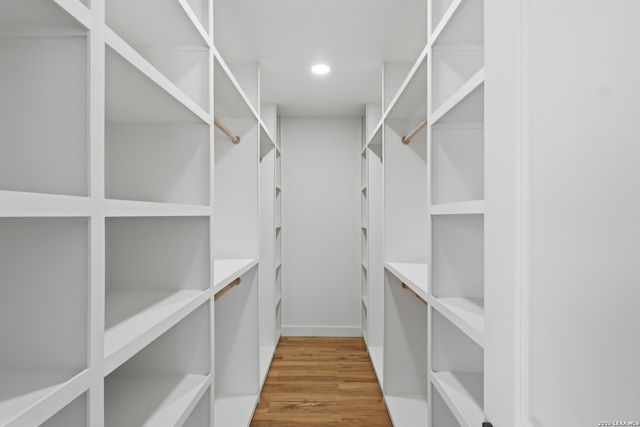 1333 Comanche Path, Bandera, TX 78003