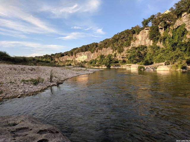 1333 Comanche Path, Bandera, TX 78003