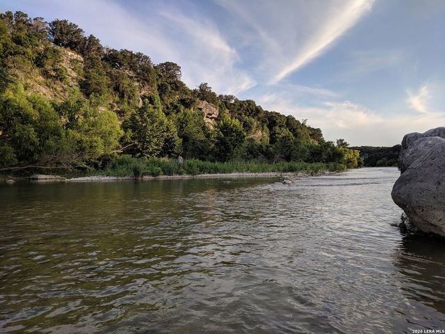 1333 Comanche Path, Bandera, TX 78003