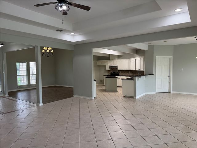 5758 Grand Lake Circ, Robstown, TX 78380