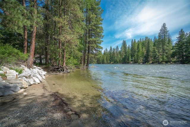 21512 Camp 12 Road, Leavenworth, WA 98826