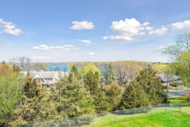 3861 Lone Cedar Lane, Chanhassen, MN 55318