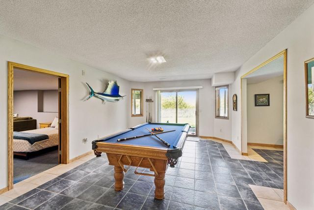 3861 Lone Cedar Lane, Chanhassen, MN 55318