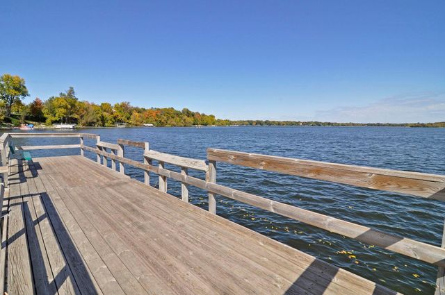 3861 Lone Cedar Lane, Chanhassen, MN 55318