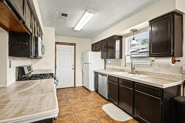 1113 Union Valley Drive, Pearland, TX 77581