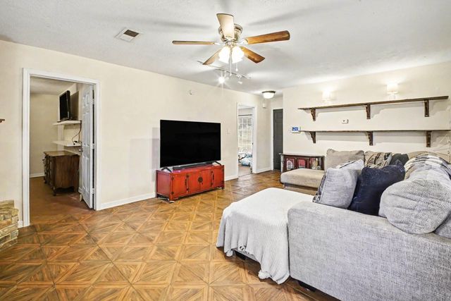 1113 Union Valley Drive, Pearland, TX 77581