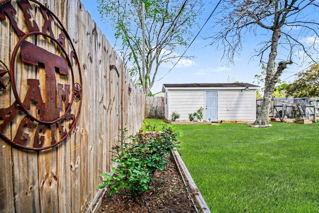 1113 Union Valley Drive, Pearland, TX 77581