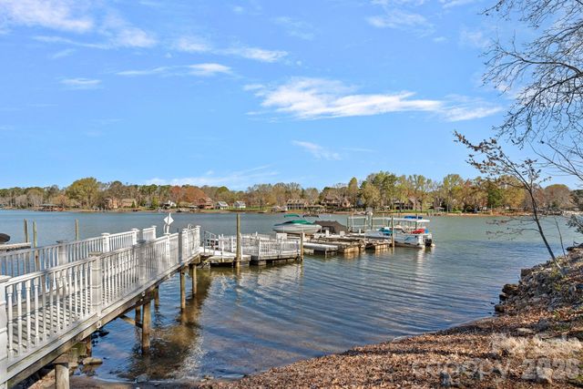 134 Lawrence Tee Lane, Mooresville, NC 28117